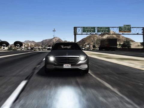 2015 Mercedes-Benz E Class 1.0
