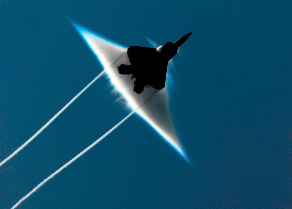 Super Sonic (Higher Aircraft Speed/Altitude w/ Effects) 1.9.2b