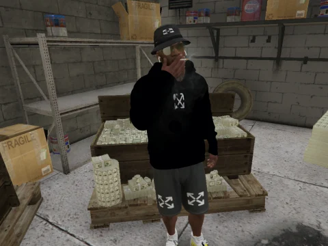 Quiet OFF-WHITE. (Shorts, sweatshirt, bucket) 1