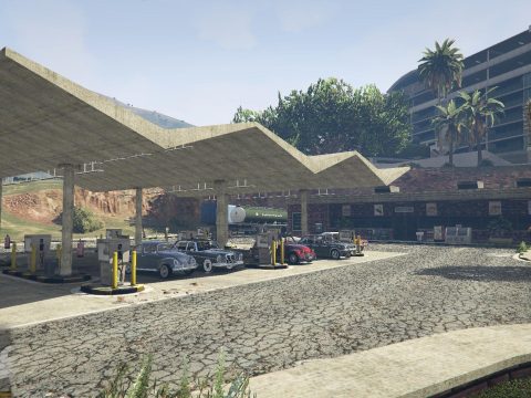 1970 Persian Gas Station [Building + Texture + Fuel Pomp] 1.0