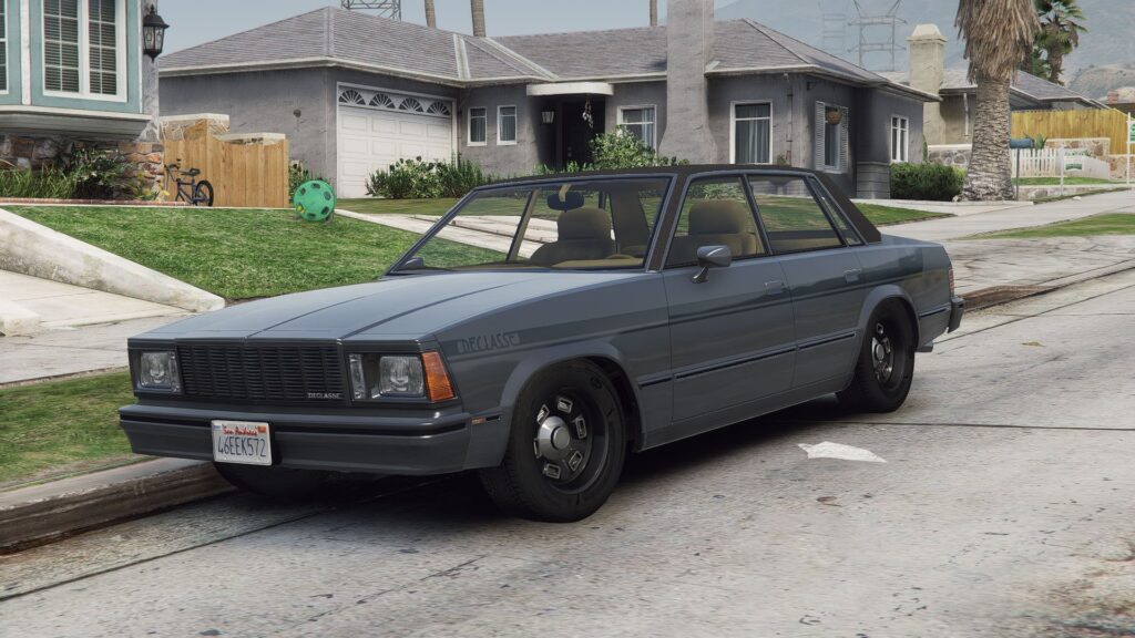 Declasse Tulip M-100 Sedan