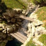 Two Hoots Waterfalls Simple Wooden Bridge (Menyoo) V1.0