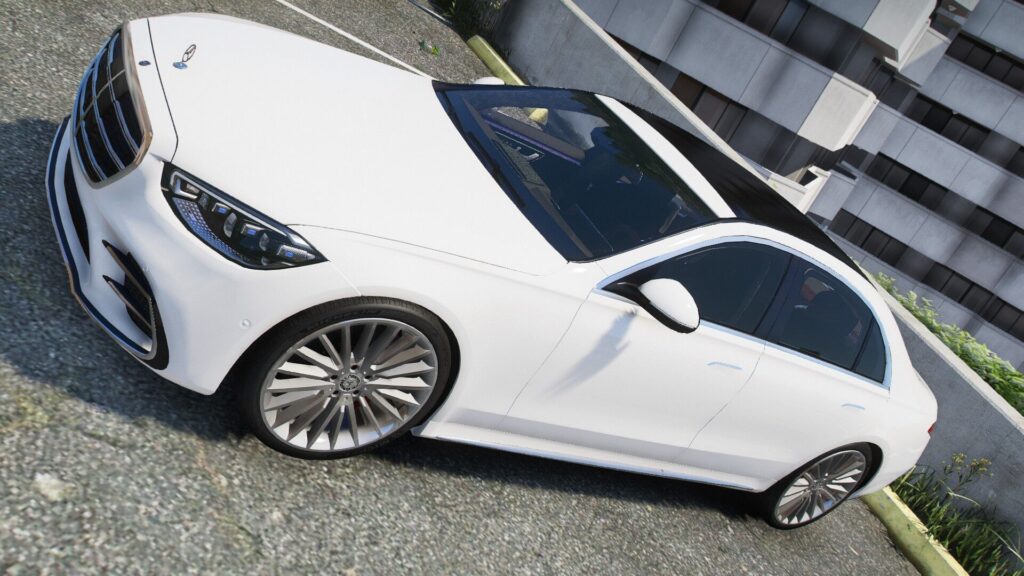 Mercedes-Benz W223 S500