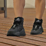 Cyberpunk Techwear Sneaker for MP Male 1.02
