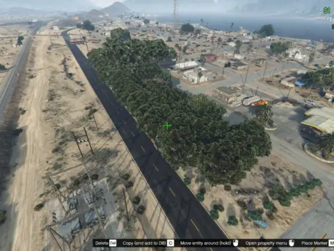 Mini forest in Sandy Shores 1.0