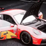 Porshce 911 GT3 RS Lightning McQueen Edition4