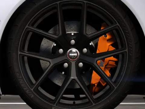 Wheel Momo RF-01 + Valino Pergea 08-RS [Replace]
