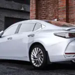 Lexus ES300h F Sport4