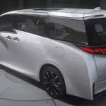 Toyota Crown Vellfire3