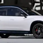 2022 NIO ES82