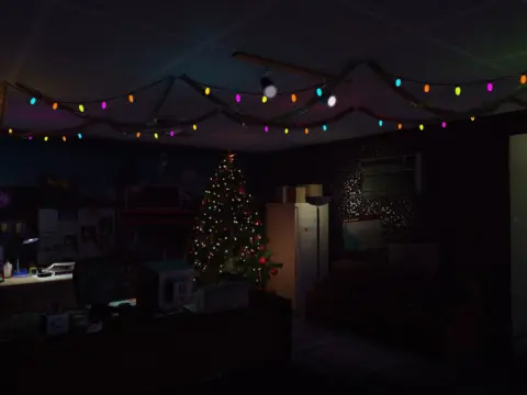 Xmas Decorations for Safehouses [Menyoo]