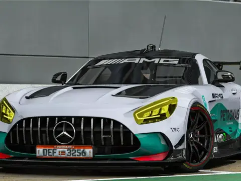 Mercedes AMG GT Black Series Petronas