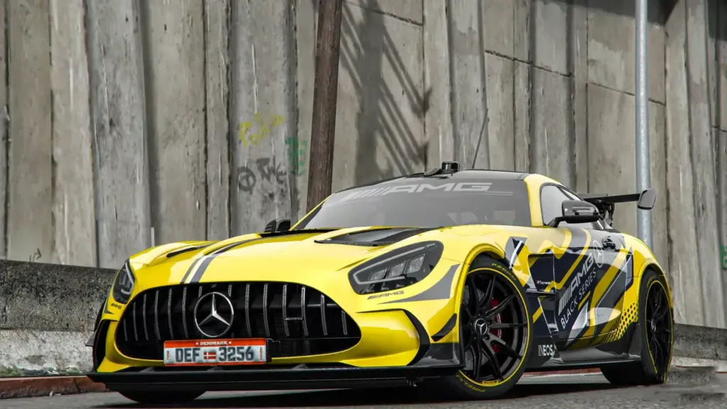 Mercedes-Benz AMG GT Black Series Misaligned