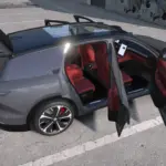 2023 NIO ES82