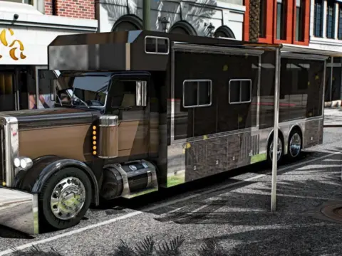 Peterbilt Toter Home