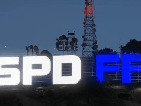 LSPDFR Vinewood Sign (Animated) 1.0
