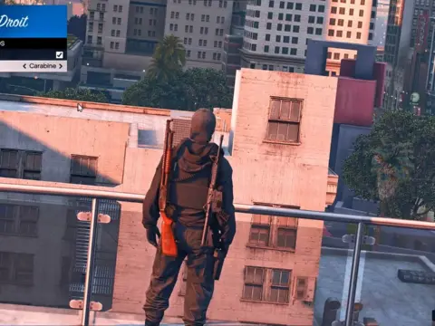 Double Weapon on back 1.02